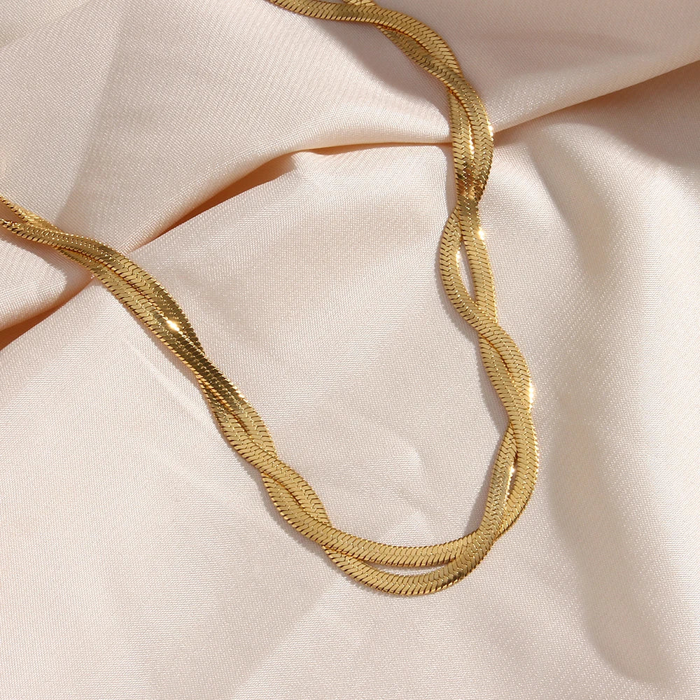 Geflochtene Halskette und Armband