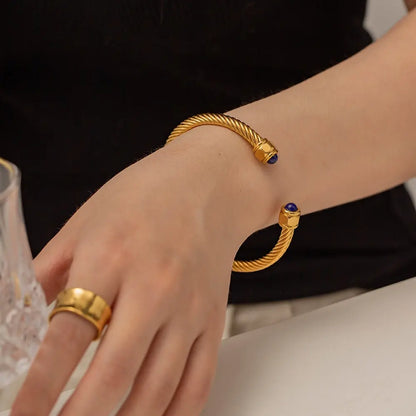 Gedrehtes Faden-Armband