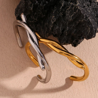Armband mit gedrehtem Knoten