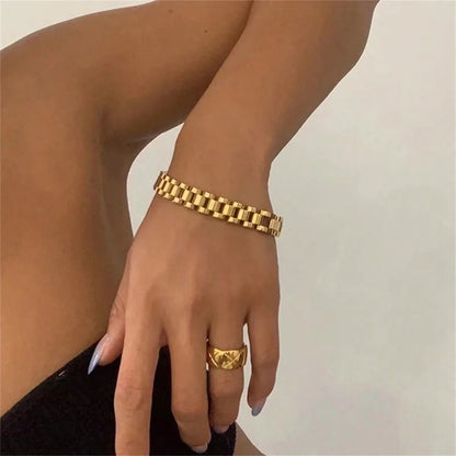 Vintage Armreif mit Goldbeschichtung
