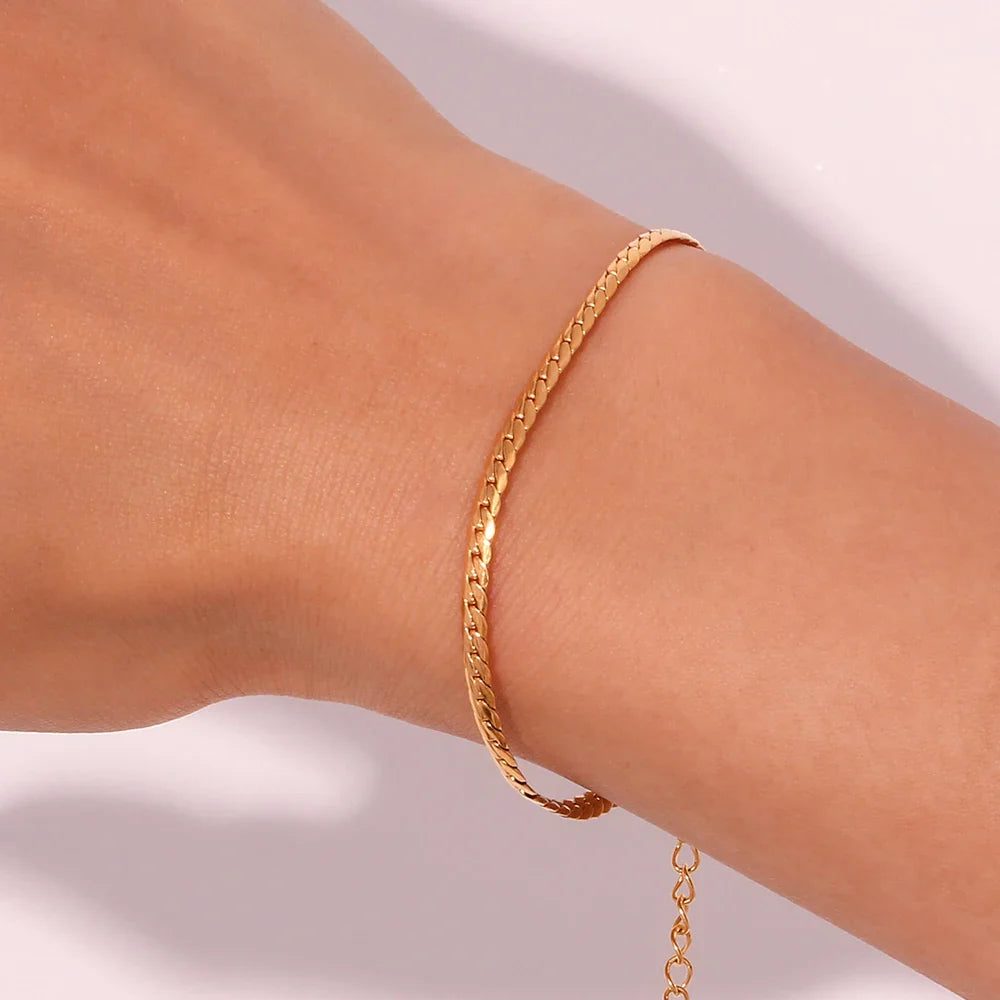 Goldenes Eleganz-Armband