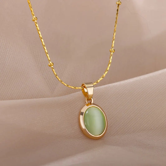 Colar com Pingente Oval