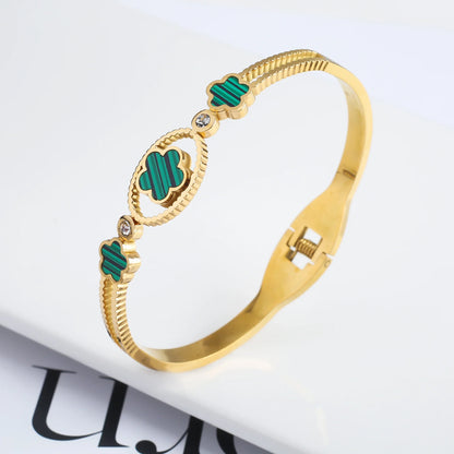 Pulseira Flor de Cinco Folhas em Aço Inoxidável Dourado
