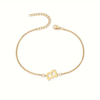 Minimalistisches Armband mit Buchstaben