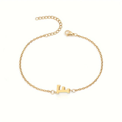 Minimalistisches Armband mit Buchstaben