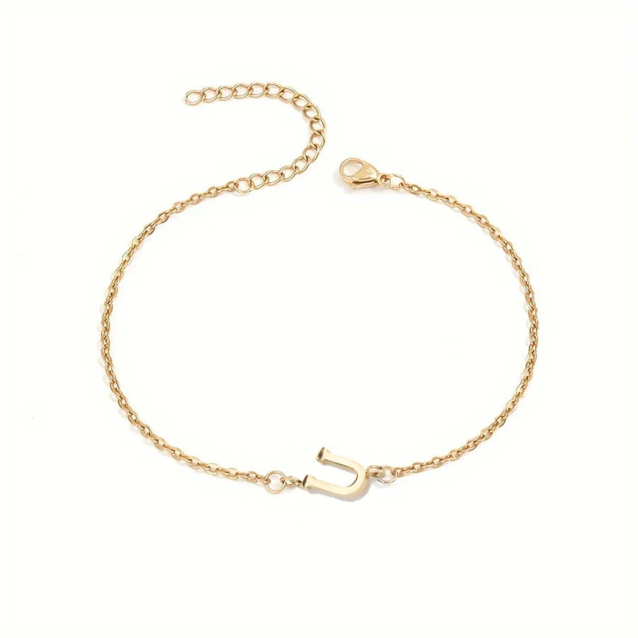 Minimalistisches Armband mit Buchstaben