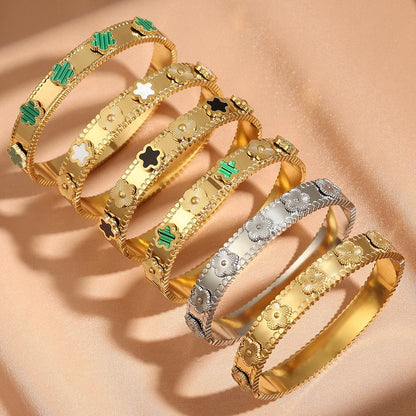 Pulseira Flor de Cinco Folhas em Aço Inoxidável Dourado