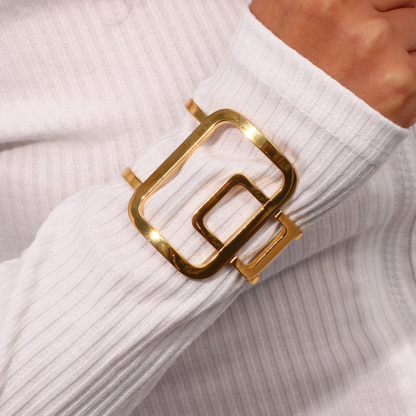 Goldenes geometrisches Armband