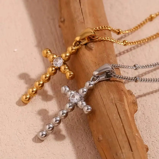 Kreuz Halskette mit Zirkonia