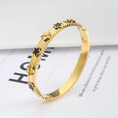 Pulseira Flor de Cinco Folhas em Aço Inoxidável Dourado