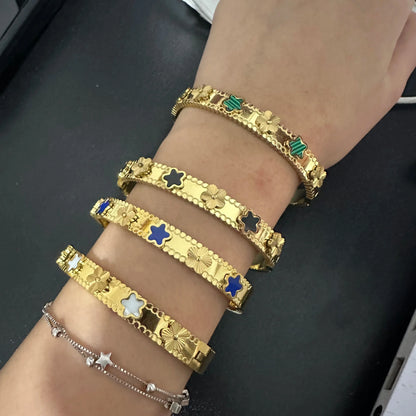 Pulseira Flor de Cinco Folhas em Aço Inoxidável Dourado