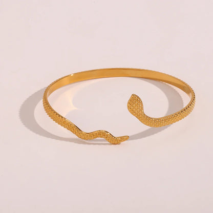 Goldene Schlangenarmband