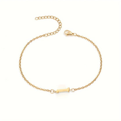 Minimalistisches Armband mit Buchstaben