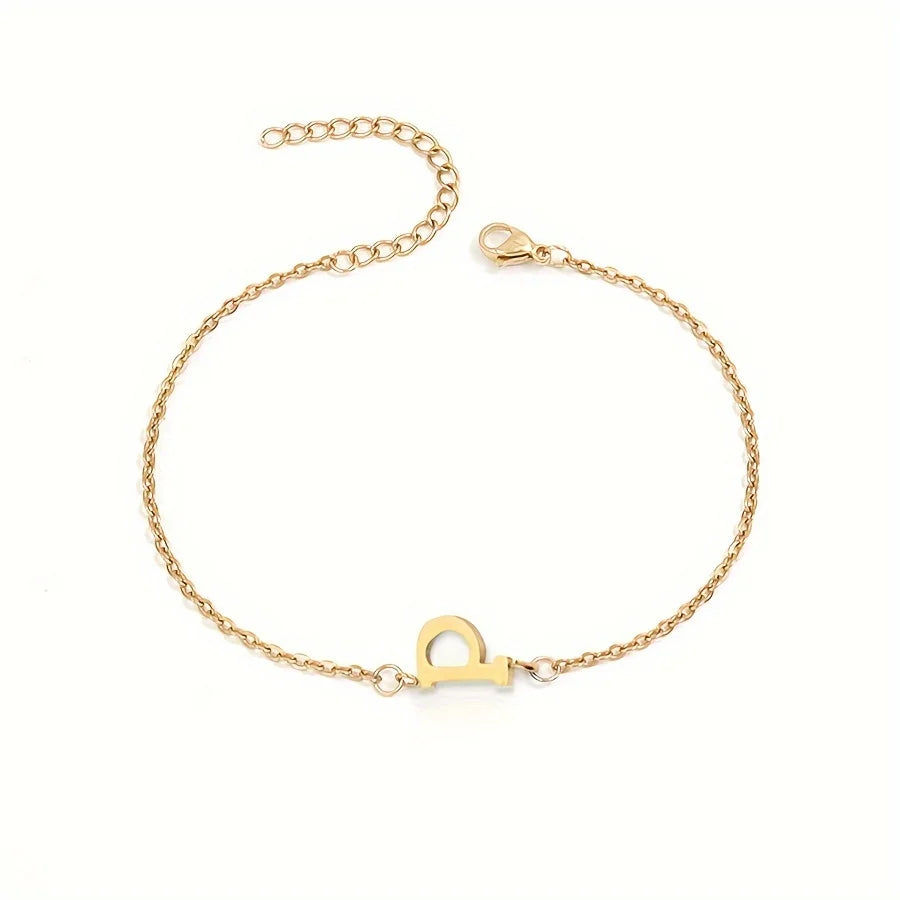 Minimalistisches Armband mit Buchstaben
